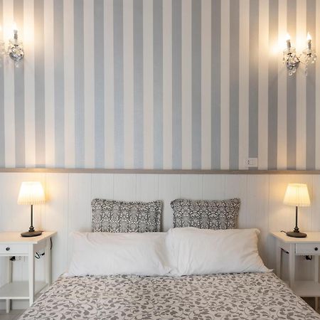 B&B Dei Decumani Napoli Ngoại thất bức ảnh