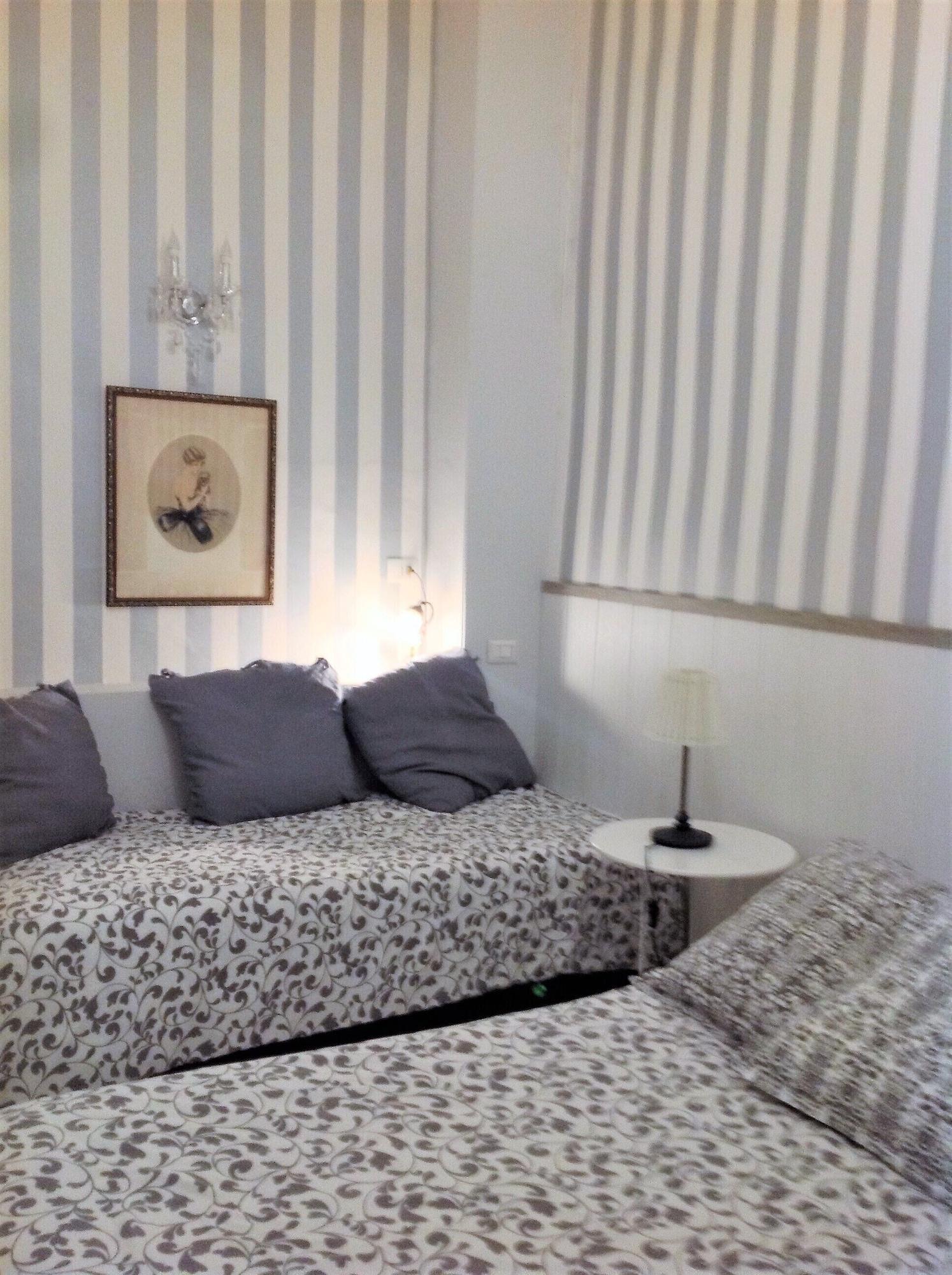 B&B Dei Decumani Napoli Ngoại thất bức ảnh