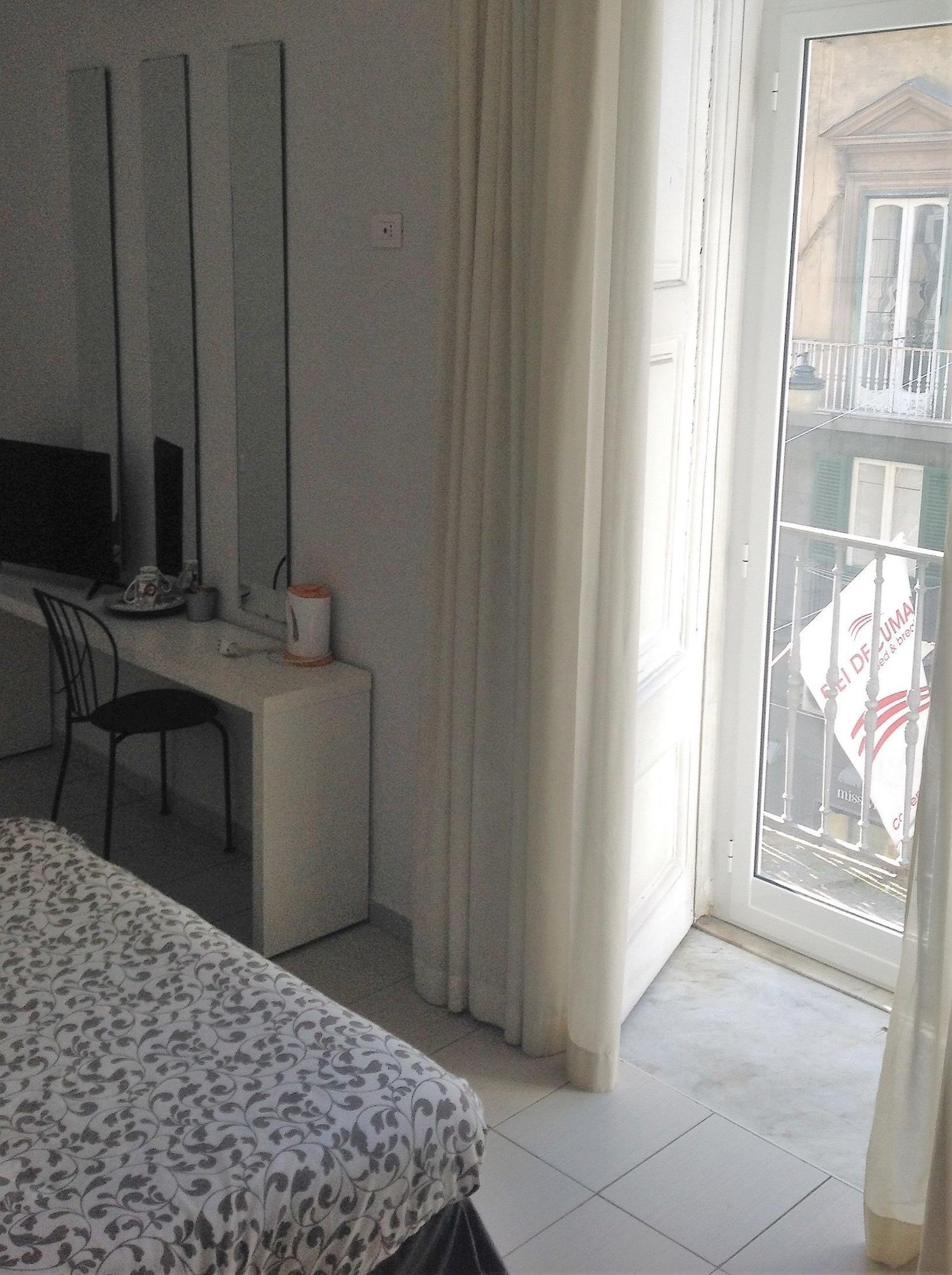 B&B Dei Decumani Napoli Ngoại thất bức ảnh