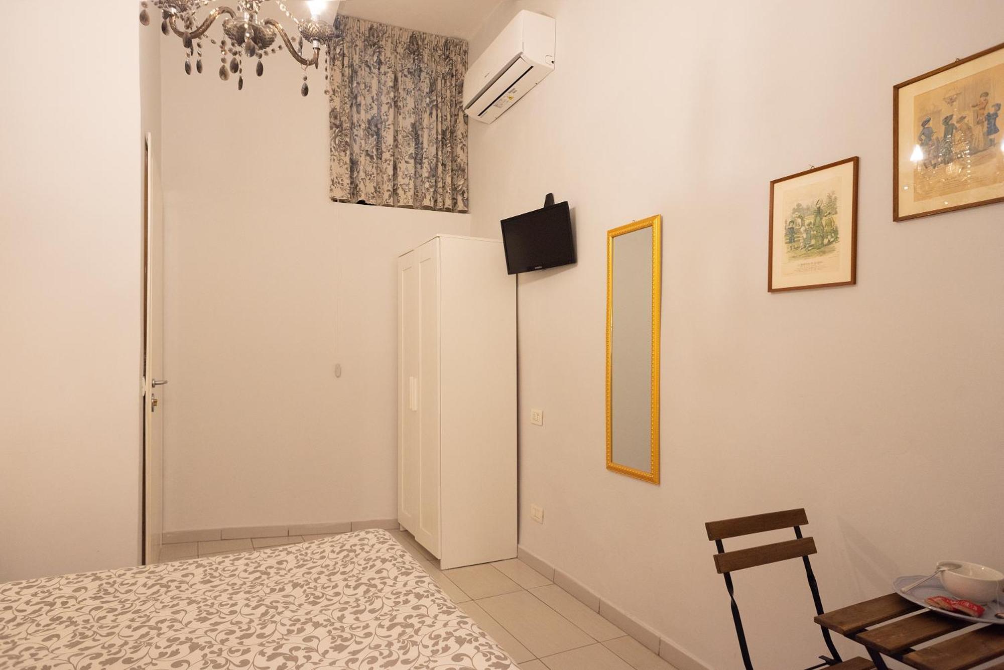 B&B Dei Decumani Napoli Ngoại thất bức ảnh