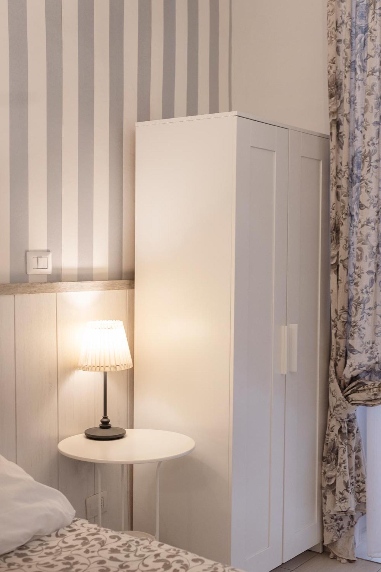 B&B Dei Decumani Napoli Ngoại thất bức ảnh