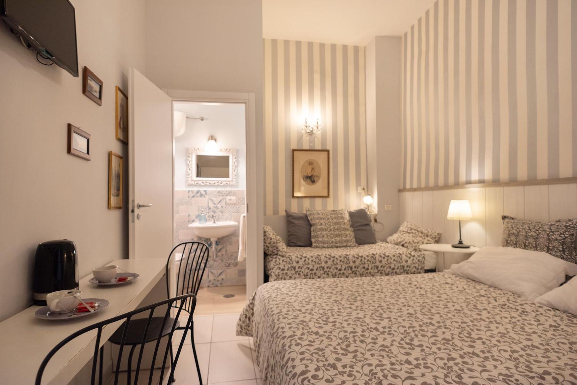 B&B Dei Decumani Napoli Ngoại thất bức ảnh
