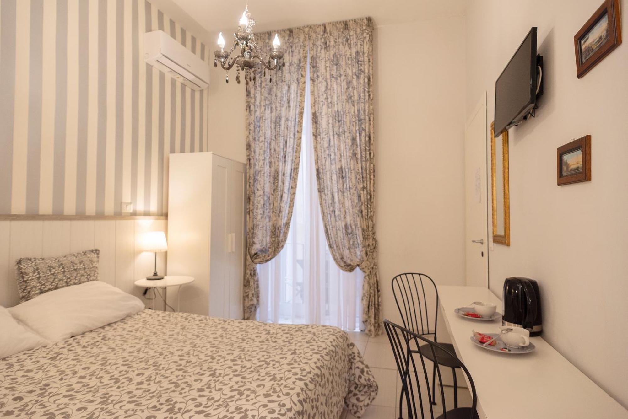 B&B Dei Decumani Napoli Ngoại thất bức ảnh
