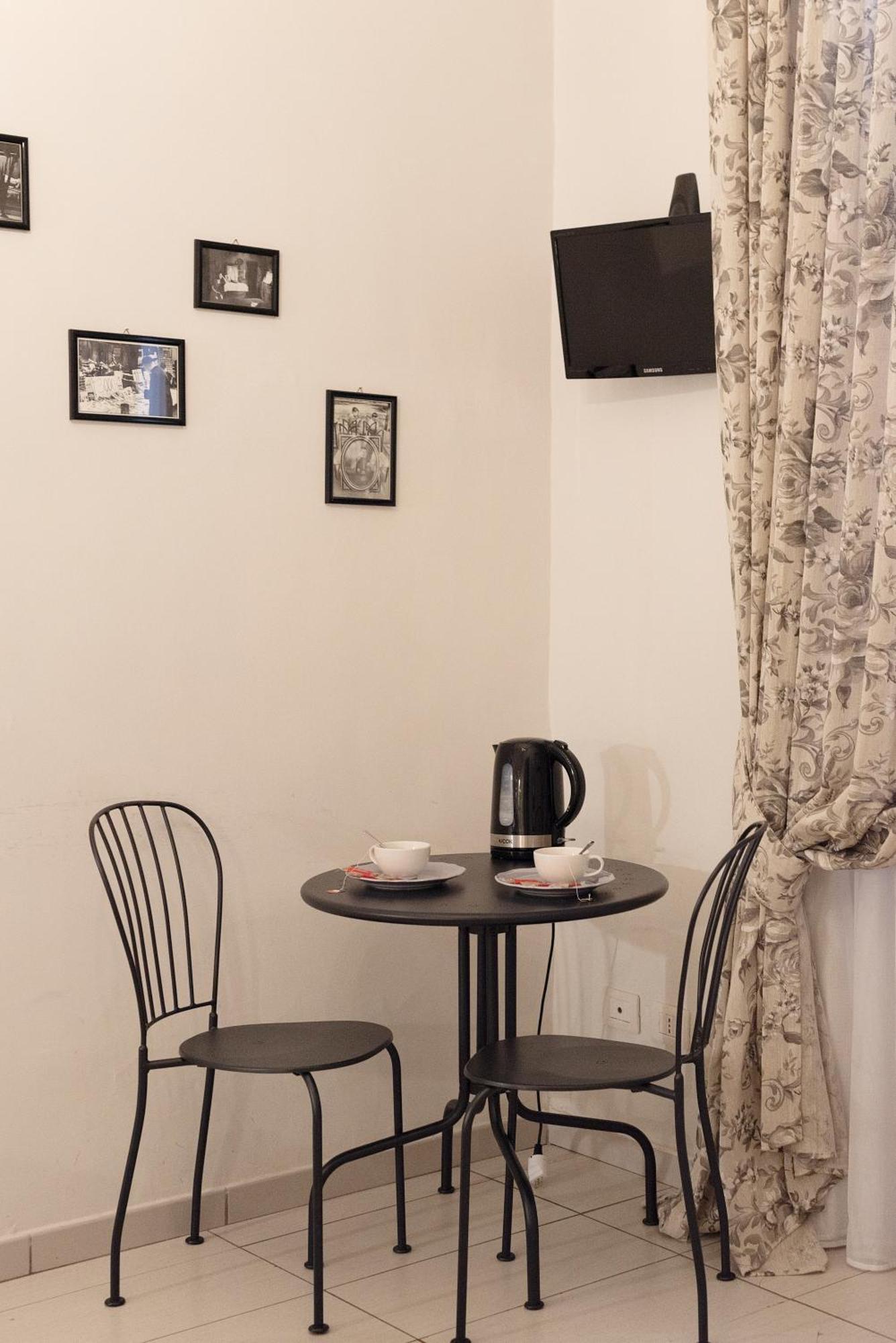 B&B Dei Decumani Napoli Ngoại thất bức ảnh