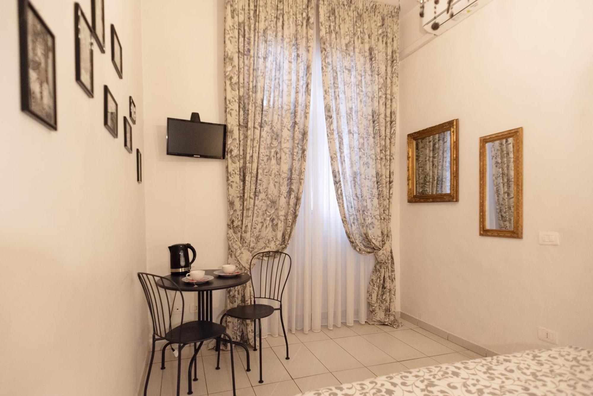 B&B Dei Decumani Napoli Ngoại thất bức ảnh