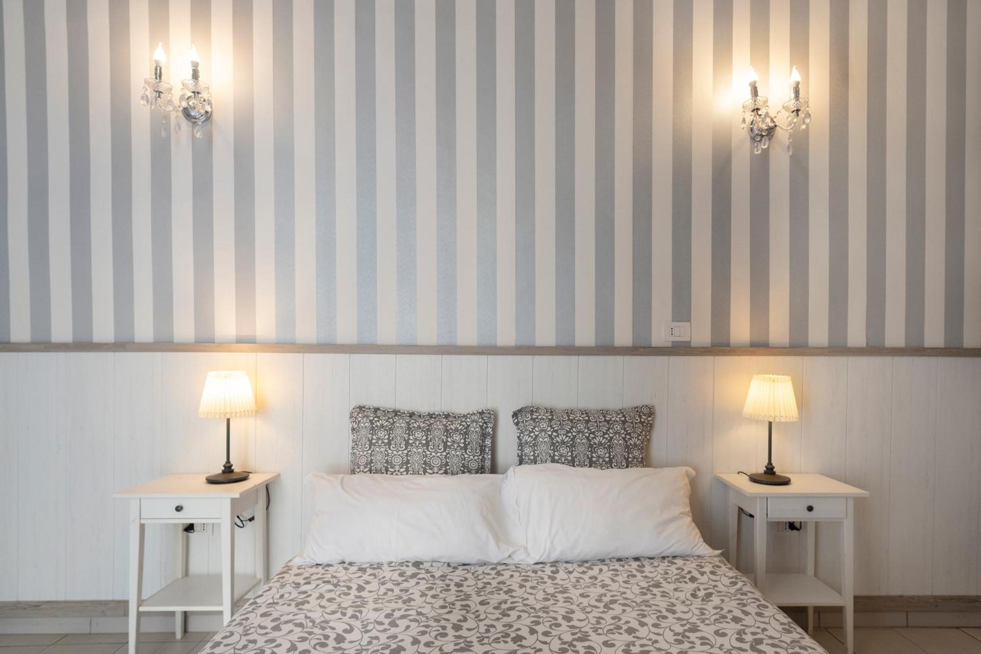 B&B Dei Decumani Napoli Ngoại thất bức ảnh