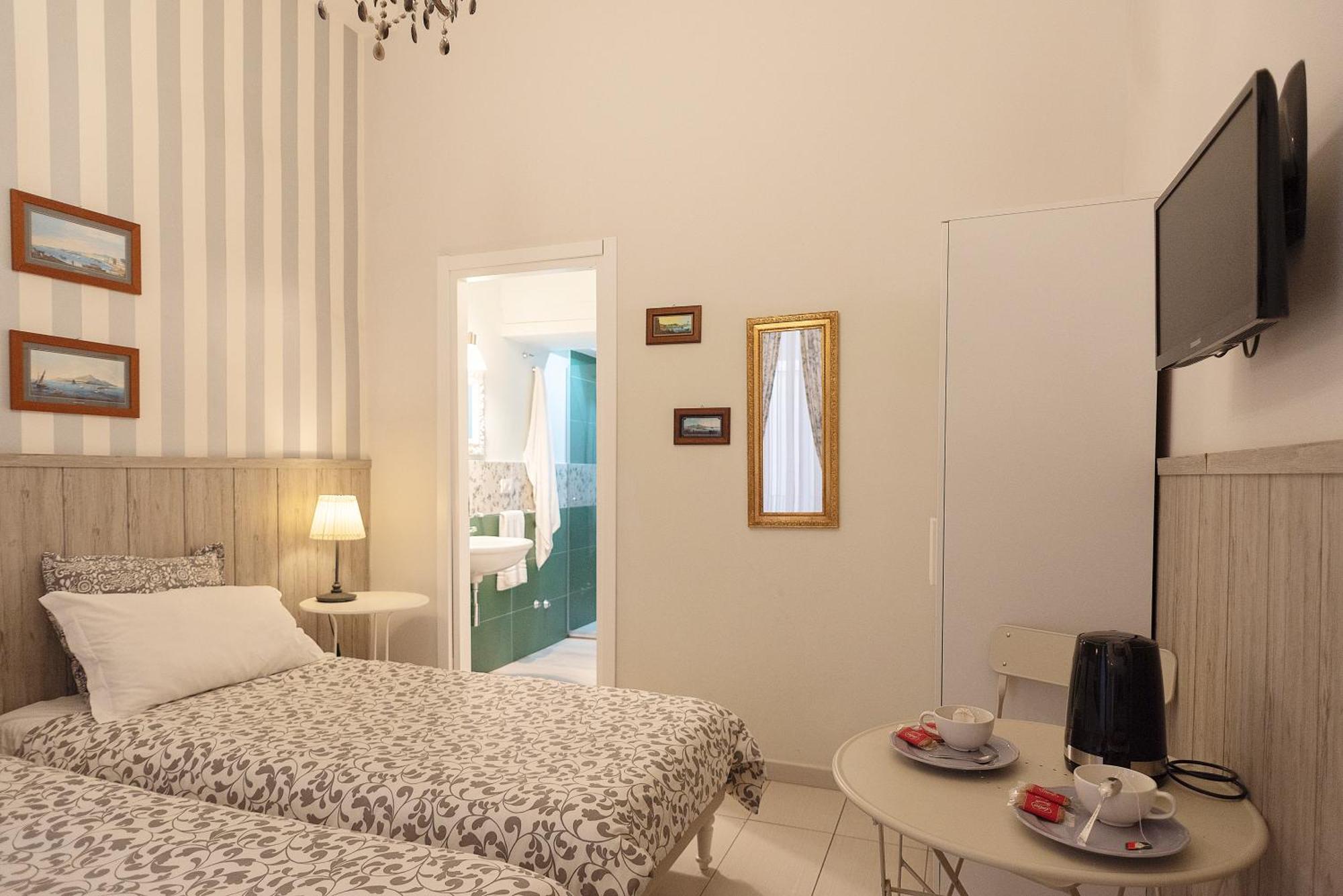 B&B Dei Decumani Napoli Ngoại thất bức ảnh