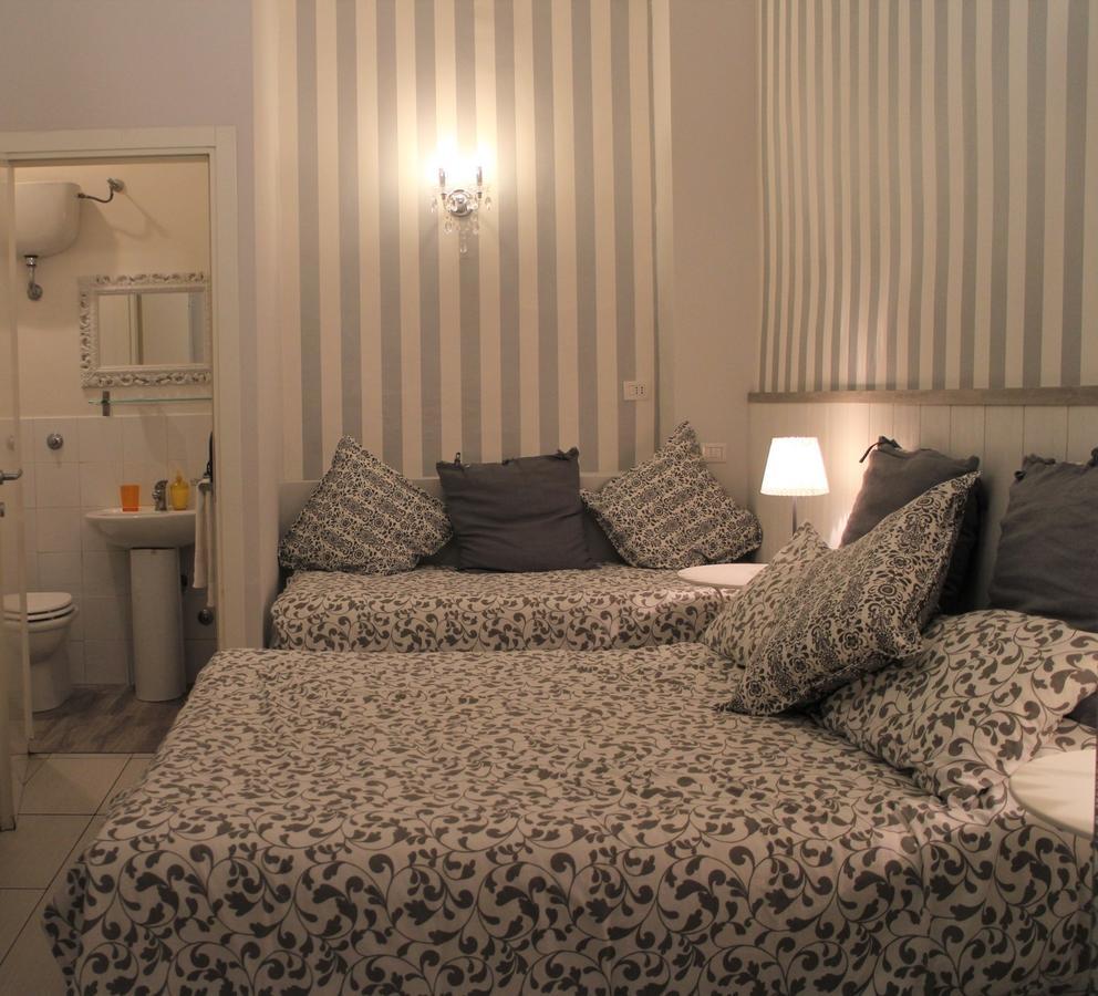 B&B Dei Decumani Napoli Ngoại thất bức ảnh