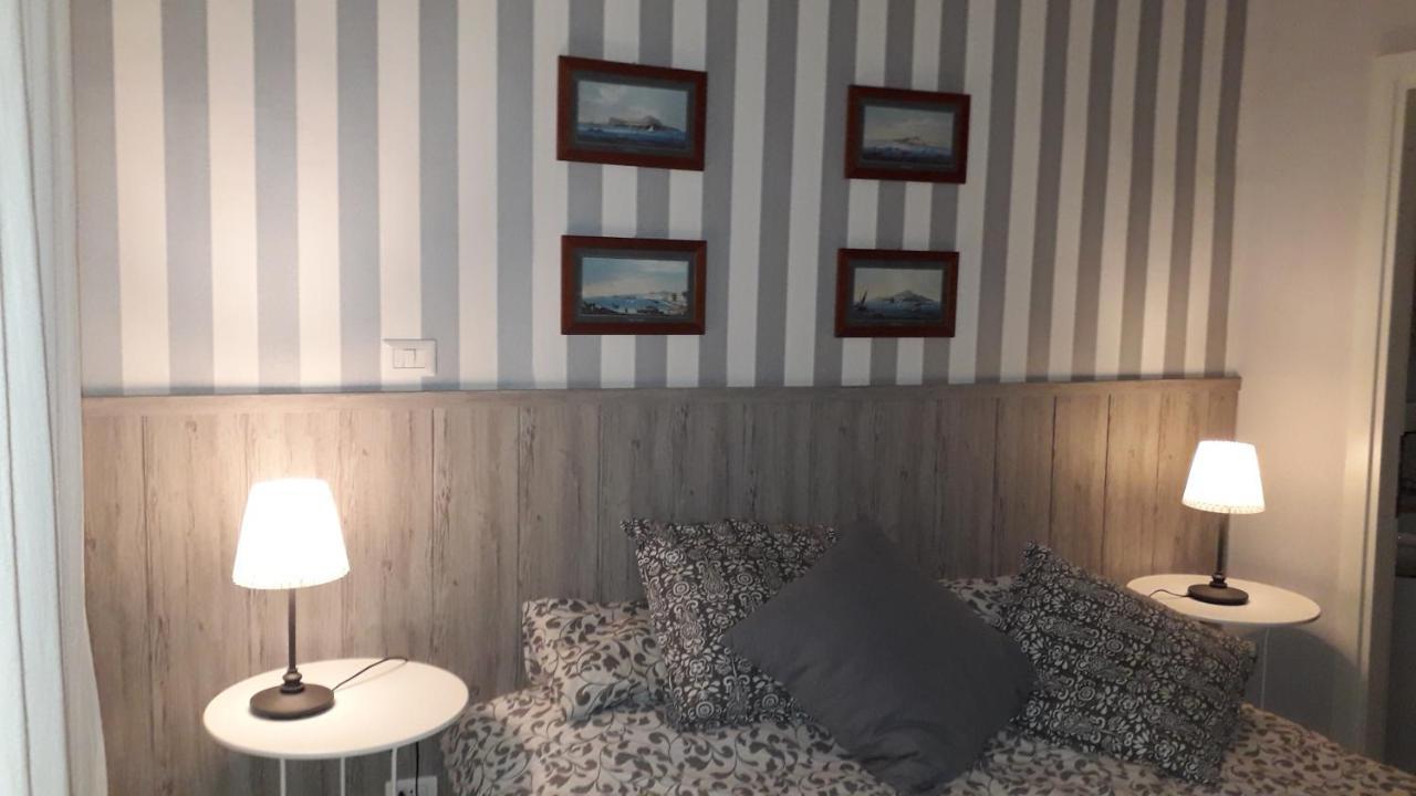 B&B Dei Decumani Napoli Ngoại thất bức ảnh